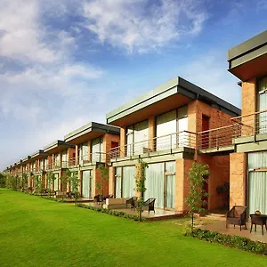 Taj Damdama & Spa, Gurugram 5* Гургаон